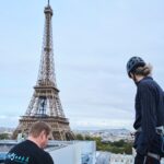 Descente en rappel devant la Tour Eiffel