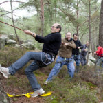 Raid aventure et team building pour groupes à Fontainebleau : escalade, rappel, orientation...